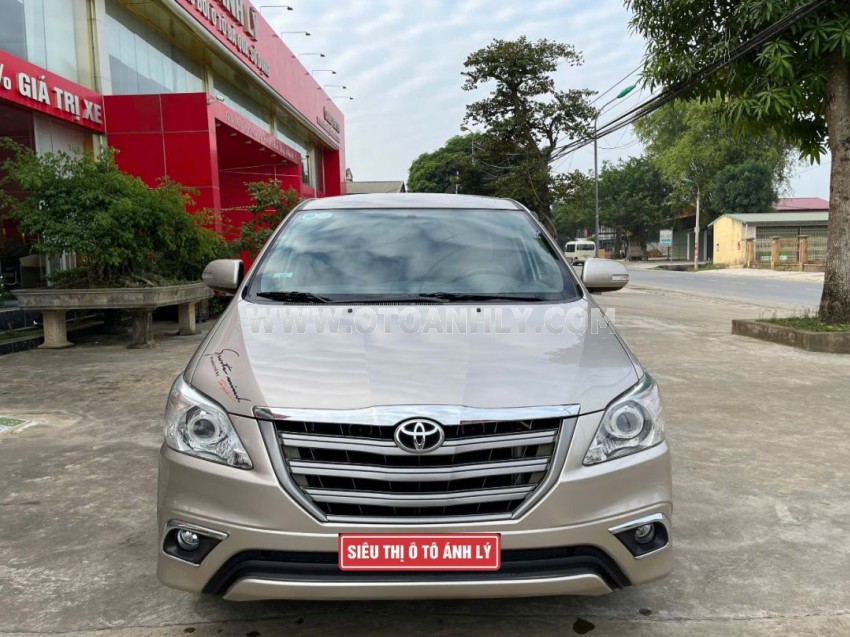 Toyota Innova 2.0E