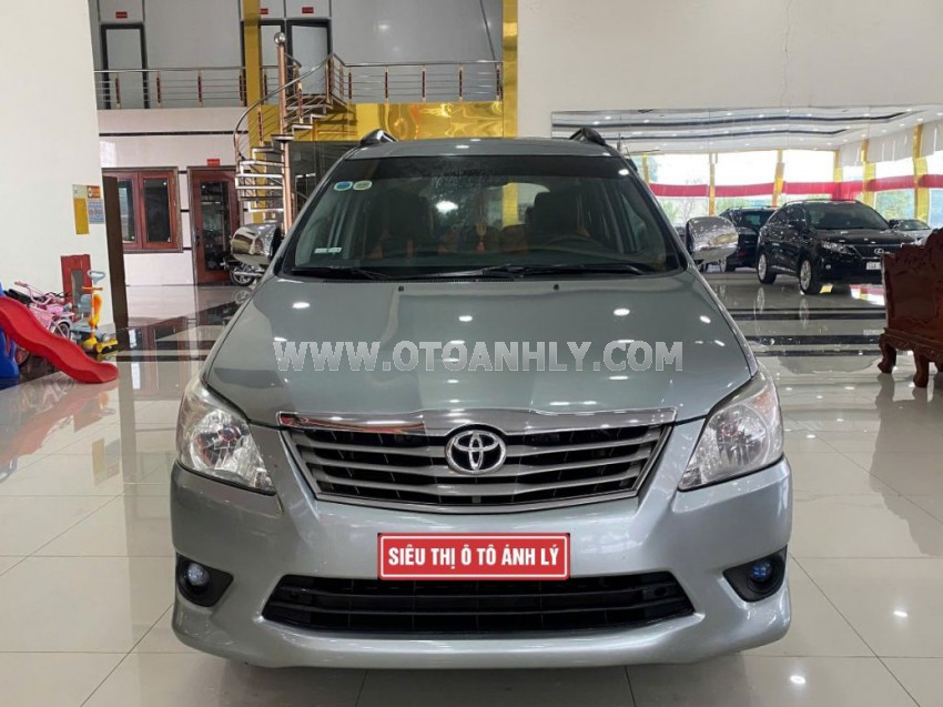 Toyota Innova 2.0E