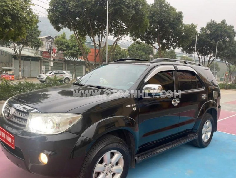 Toyota Fortuner 2.7V 4x4 AT