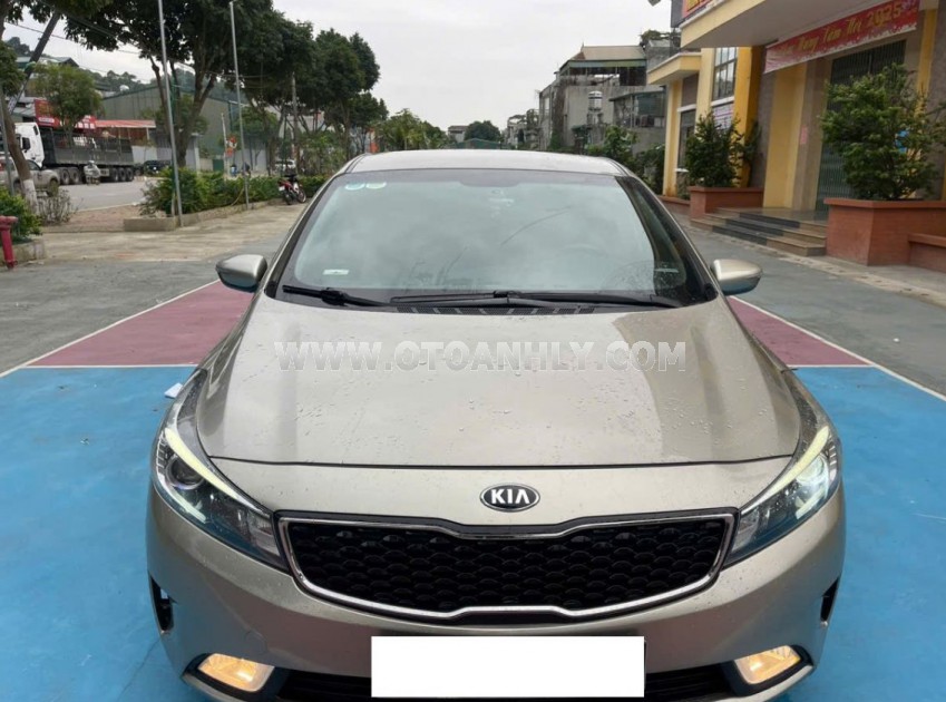 Kia Cerato 1.6 MT