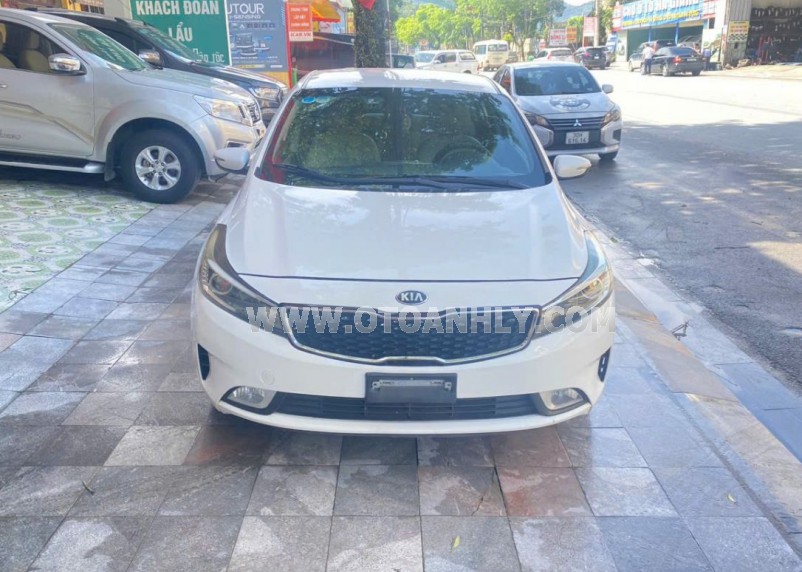 Kia Cerato 1.6 MT