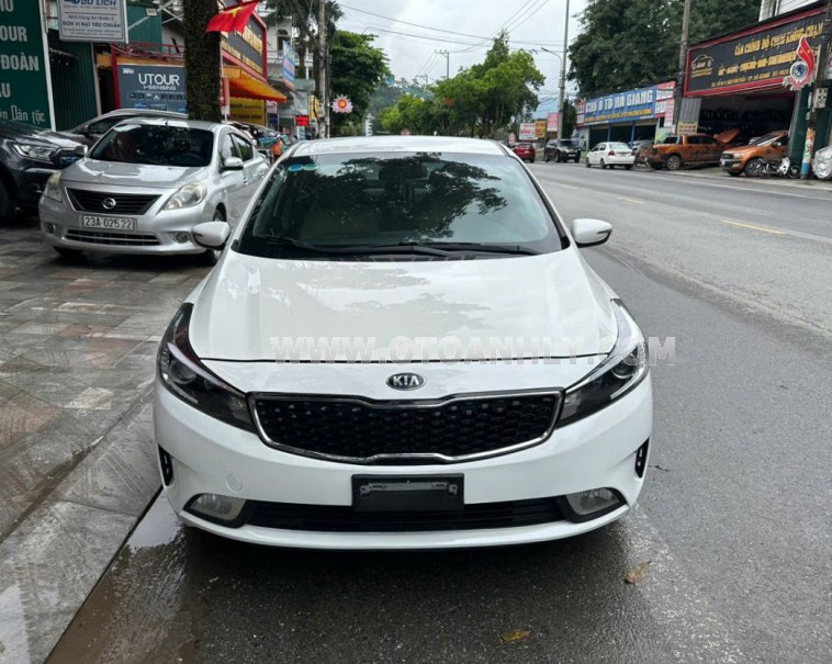 Kia Cerato 1.6 MT