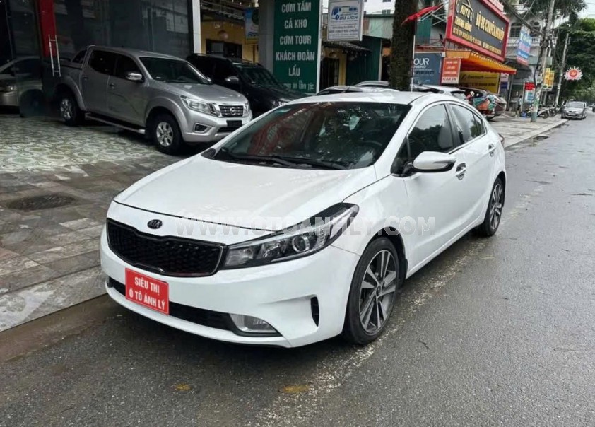 Kia Cerato 1.6 MT