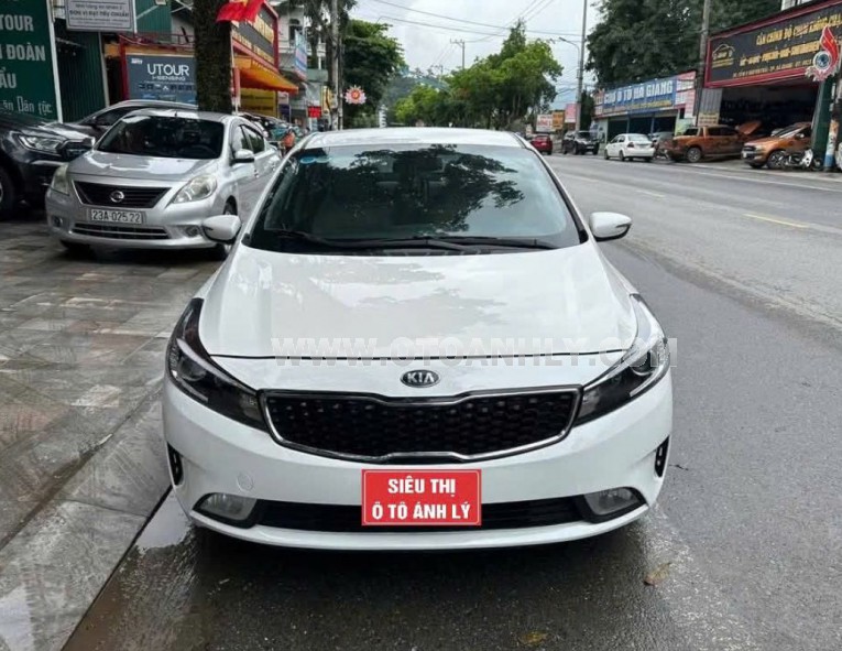 Kia Cerato 1.6 MT