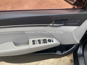 Xe Hyundai Elantra 1.6 MT 2017