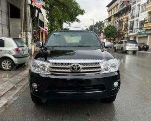 Xe Toyota Fortuner 2.5G 2011