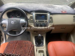 Xe Toyota Innova 2.0E 2015