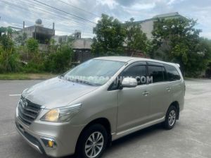 Xe Toyota Innova 2.0E 2015