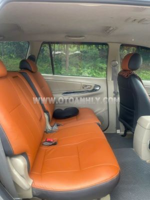 Xe Toyota Innova 2.0E 2015