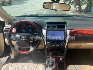 Xe Toyota Camry 2.0E 2013