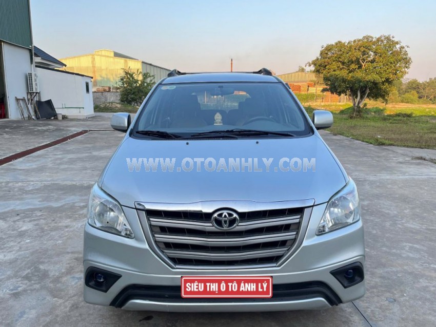 Toyota Innova 2.0E