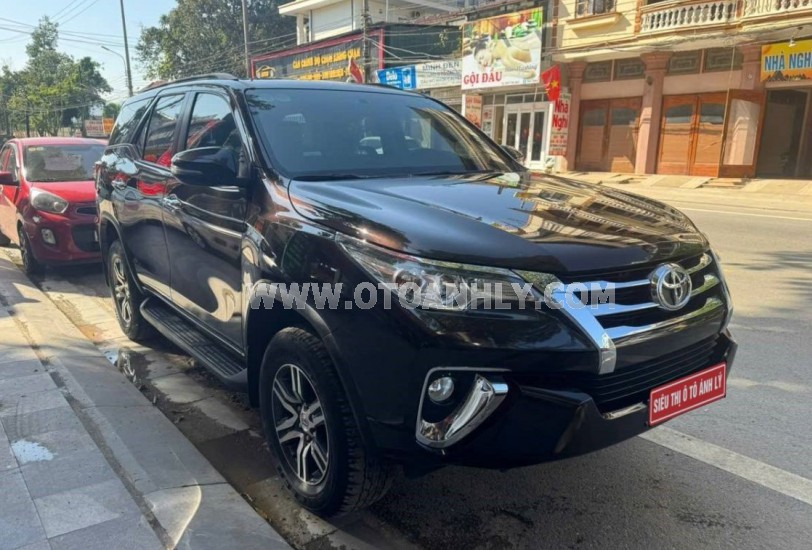 Toyota Fortuner 2.4G 4x2 AT