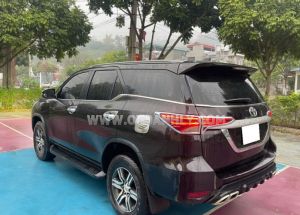Xe Toyota Fortuner 2.4G 4x2 MT 2017