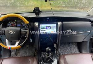 Xe Toyota Fortuner 2.4G 4x2 MT 2017