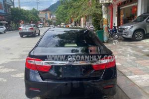 Xe Toyota Camry 2.0E 2013