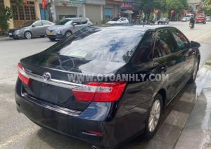 Xe Toyota Camry 2.0E 2013