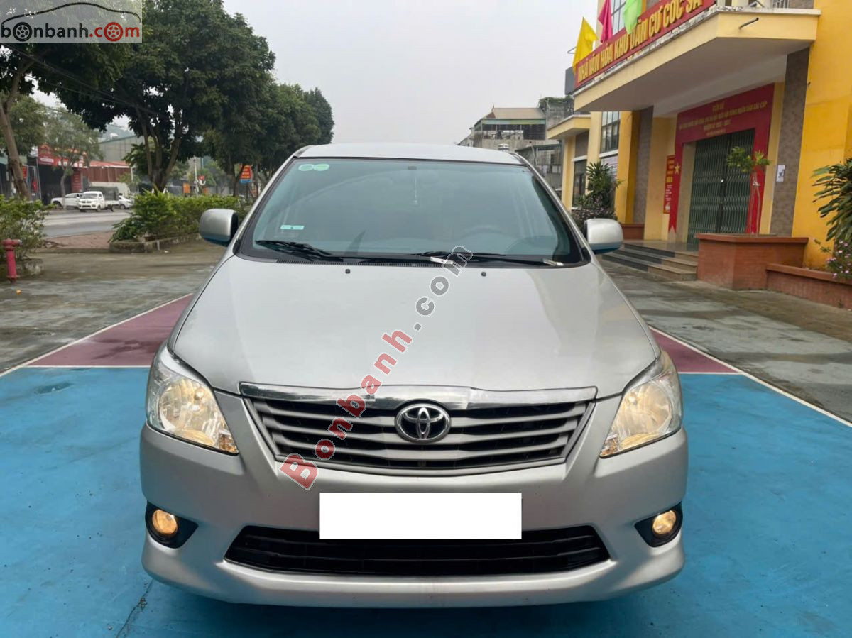Toyota Innova 2.0E