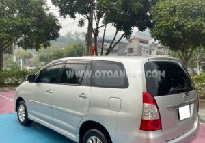 Xe Toyota Innova 2.0E 2013