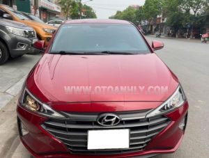 Hyundai Elantra 1.6 AT