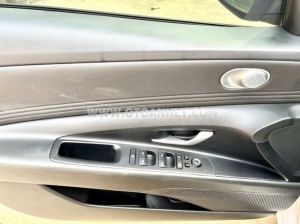 Xe Hyundai Elantra 1.6 AT Đặc biệt 2024