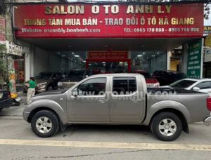 Nissan Navara LE 2.5MT 4WD