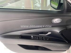 Xe Hyundai Elantra 1.6 AT Đặc biệt 2024