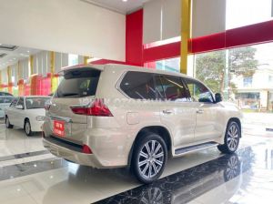 Xe Lexus LX 570 2016