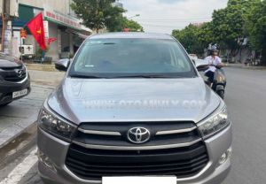 Toyota Innova 2.0E