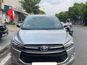 Toyota Innova 2.0E