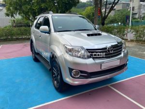 Xe Toyota Fortuner 2.5G 2015